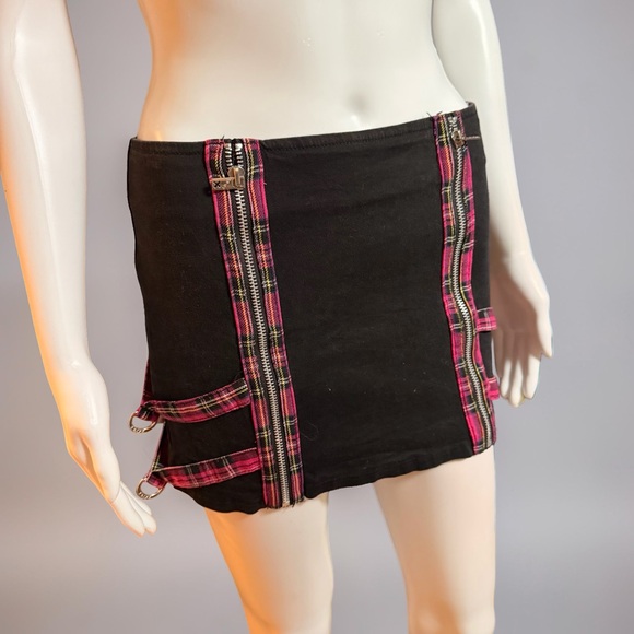 Tripp NYC Black & Pink Plaid Zip Mini Skirt Size S - Picture 2 of 8
